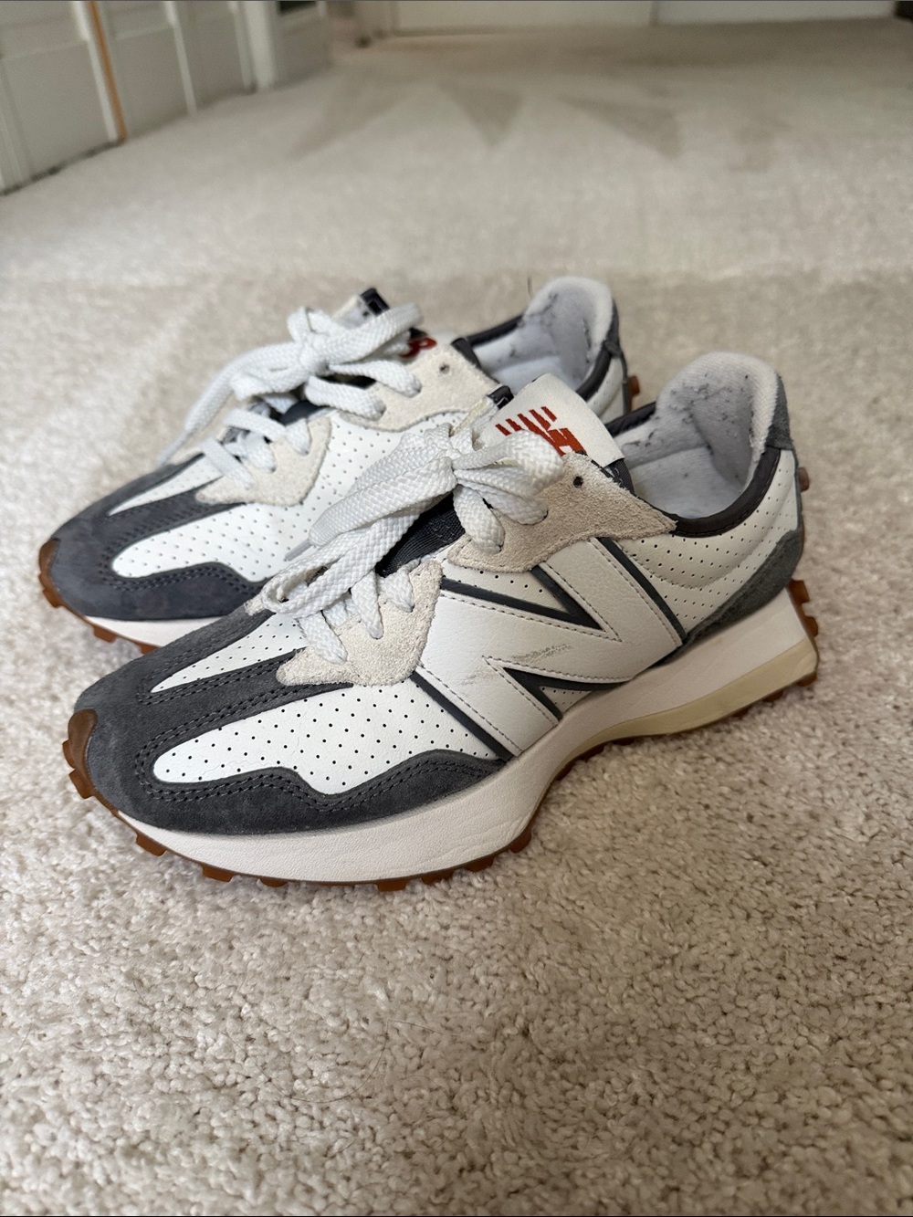 New Balance womens White & Gray Retro Style Sneakers